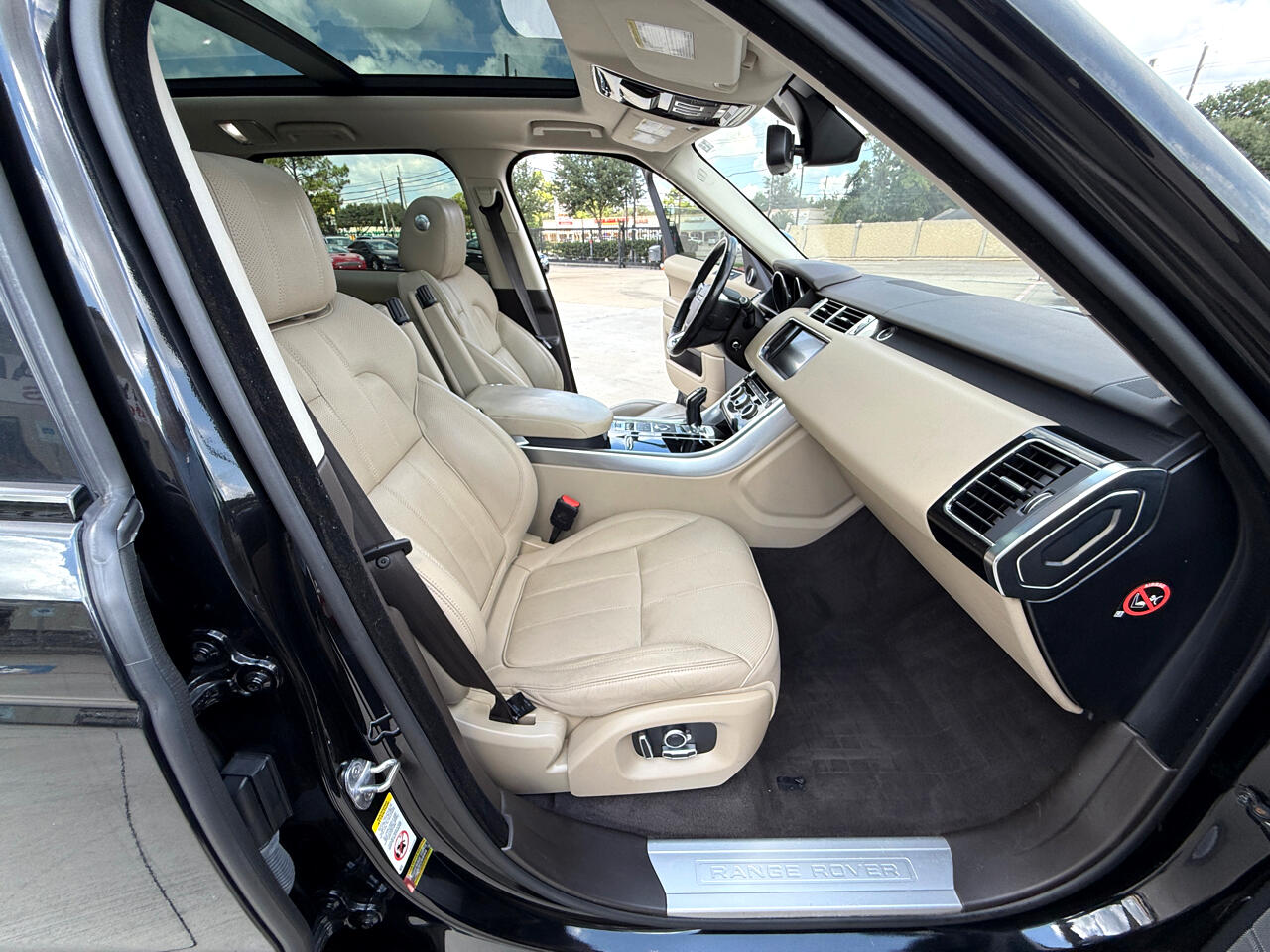 2016 Land Rover Range Rover Sport HSE photo 10