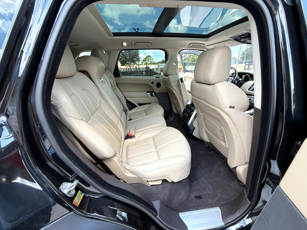 2016 Land Rover Range Rover Sport HSE photo 11