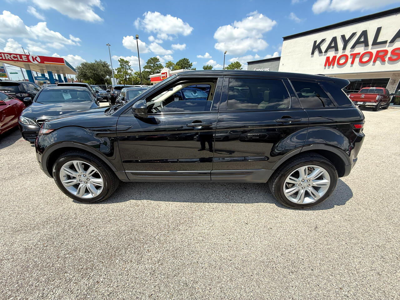 2017 Land Rover Range Rover Evoque SE photo 3