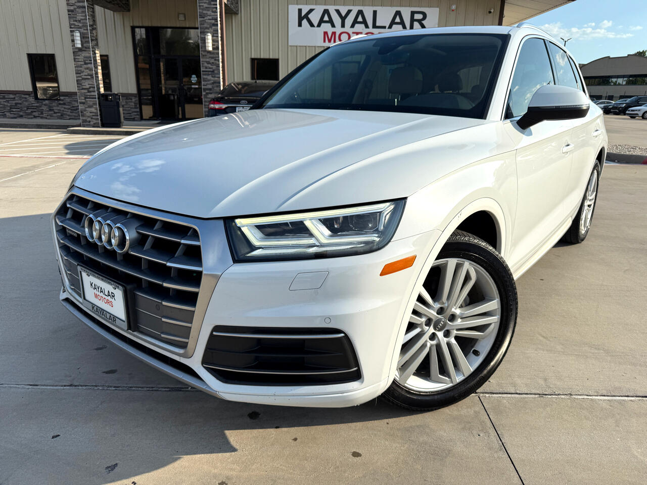 2020 Audi Q5 2.0T Premium Plus photo 2
