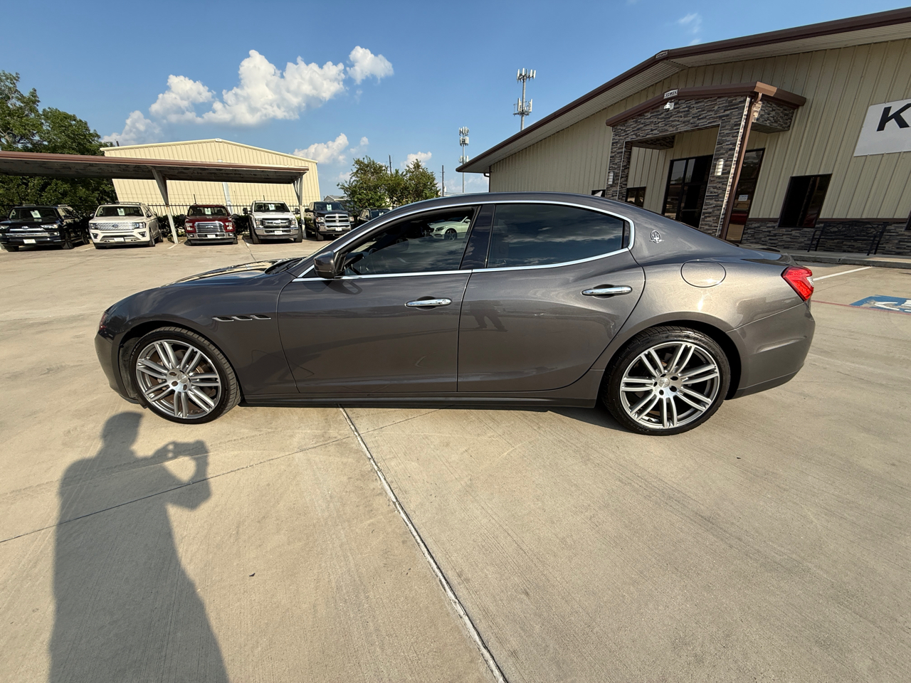 2017 Maserati Ghibli Base photo 3