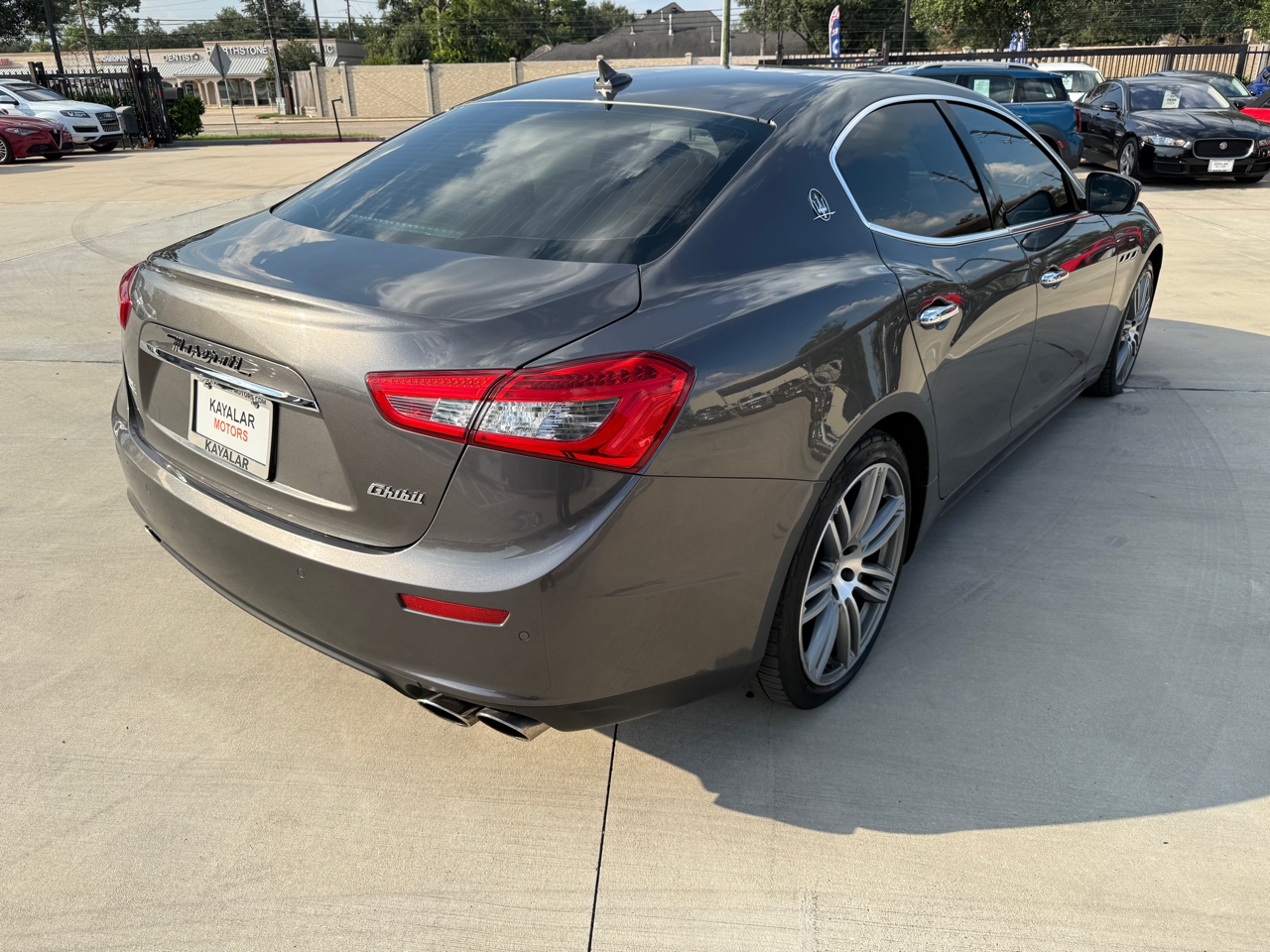 2017 Maserati Ghibli Base photo 6