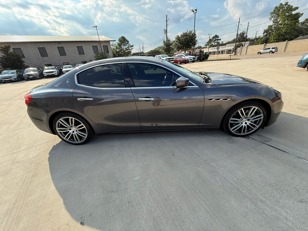 2017 Maserati Ghibli Base photo 7