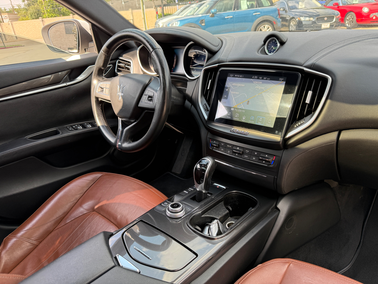 2017 Maserati Ghibli S Q4 photo 13