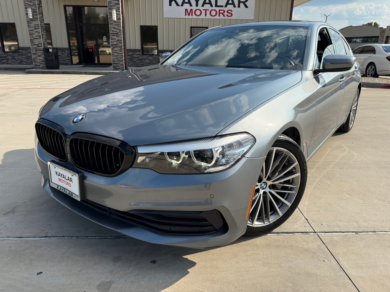 2019 Bmw 530i Sedan photo 2