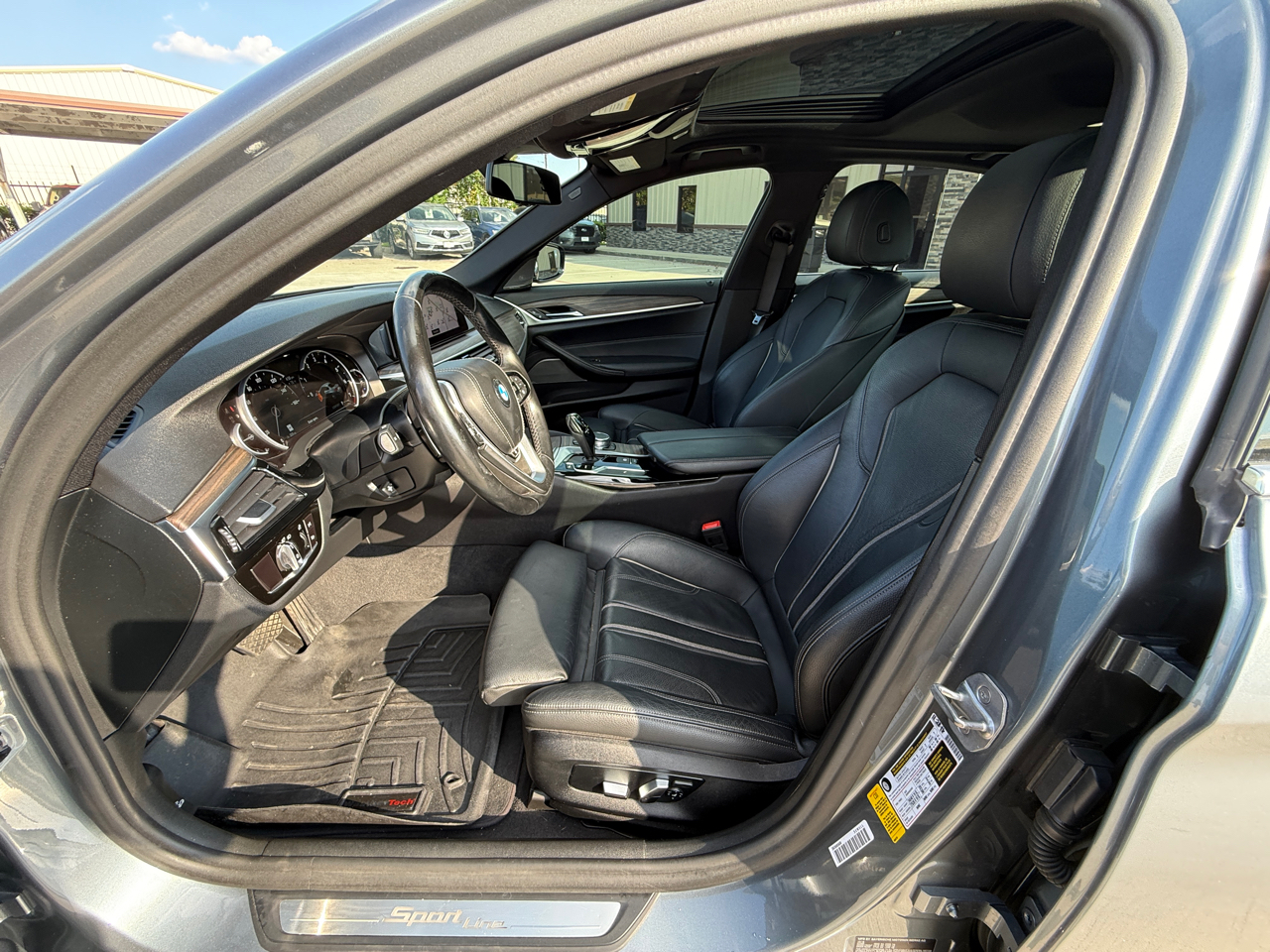 BMW 5-Series 530i 2019