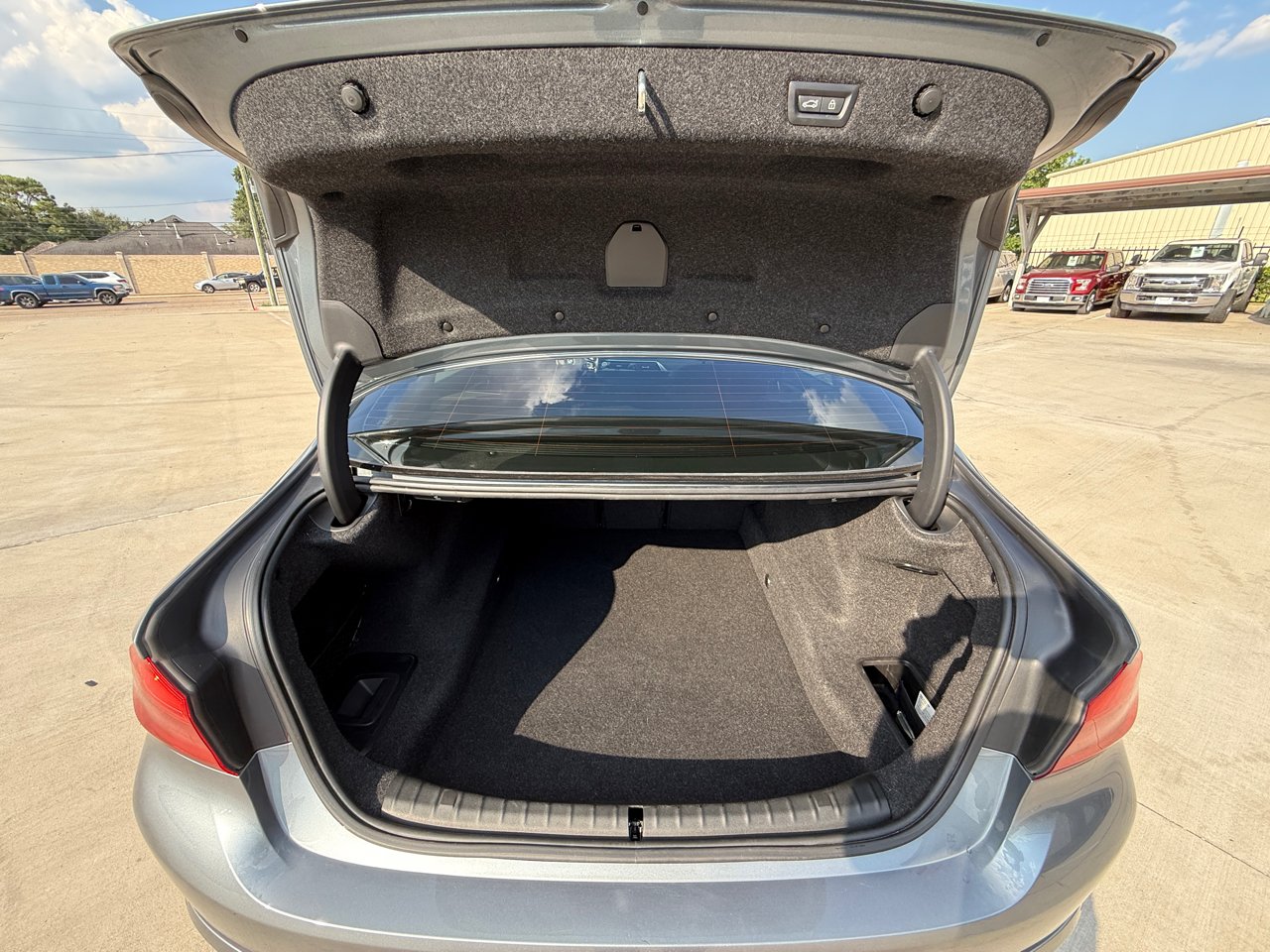 BMW 5-Series 530i 2019