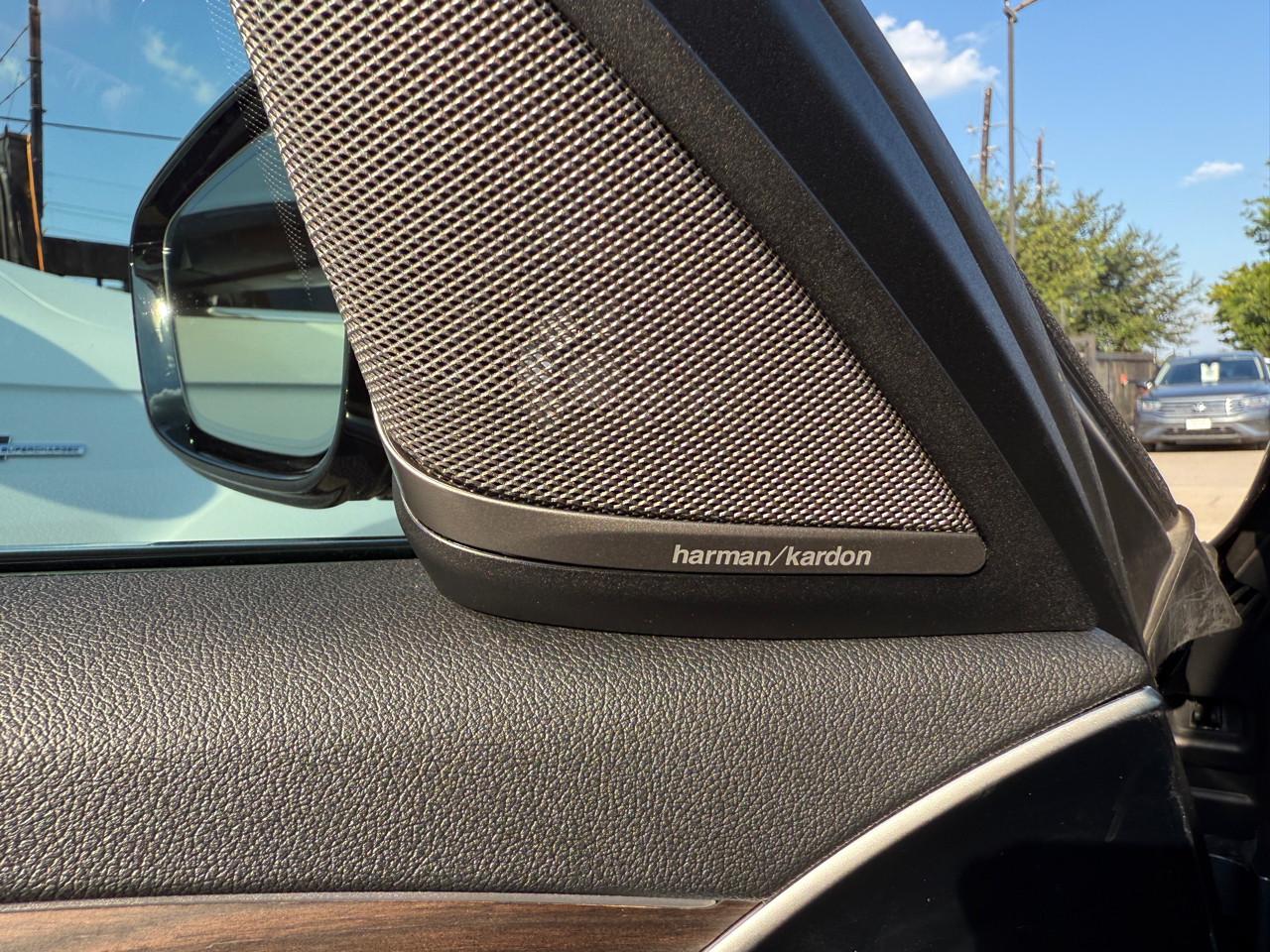 BMW 5-Series 530i 2019