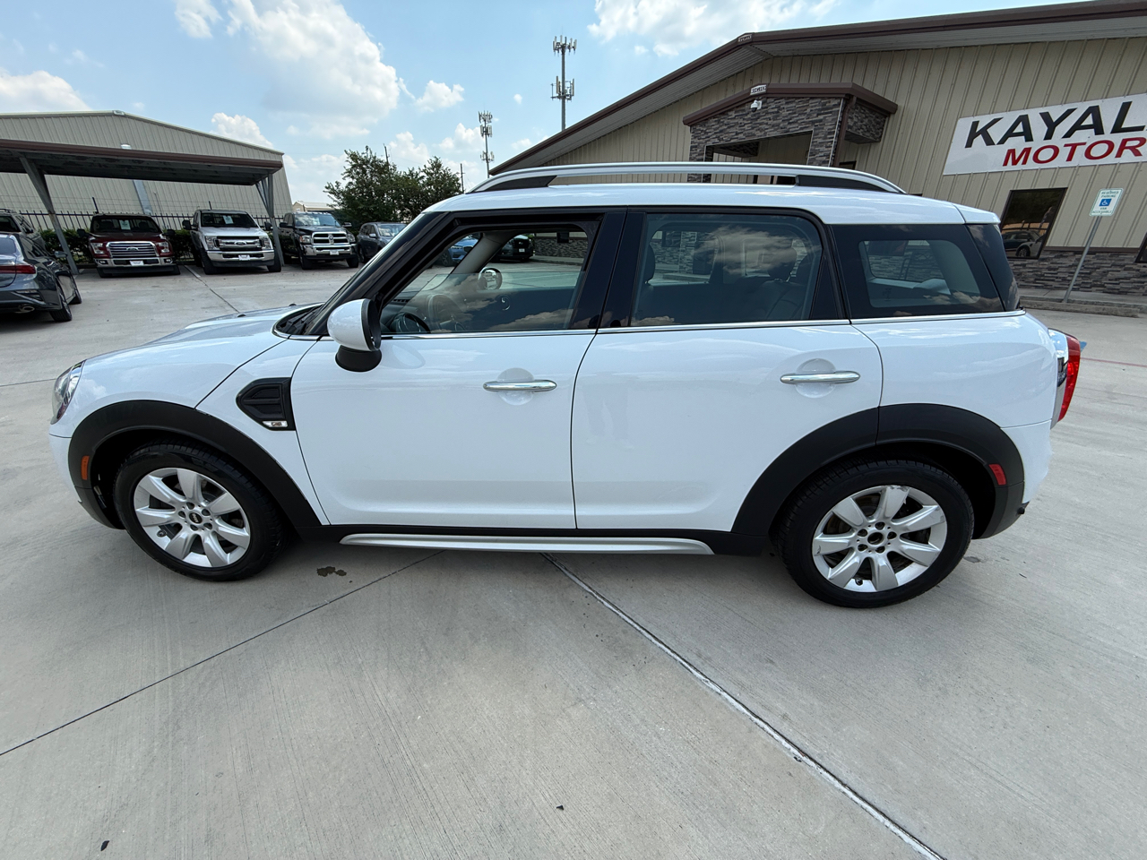 2019 Mini Countryman ALL4 photo 2
