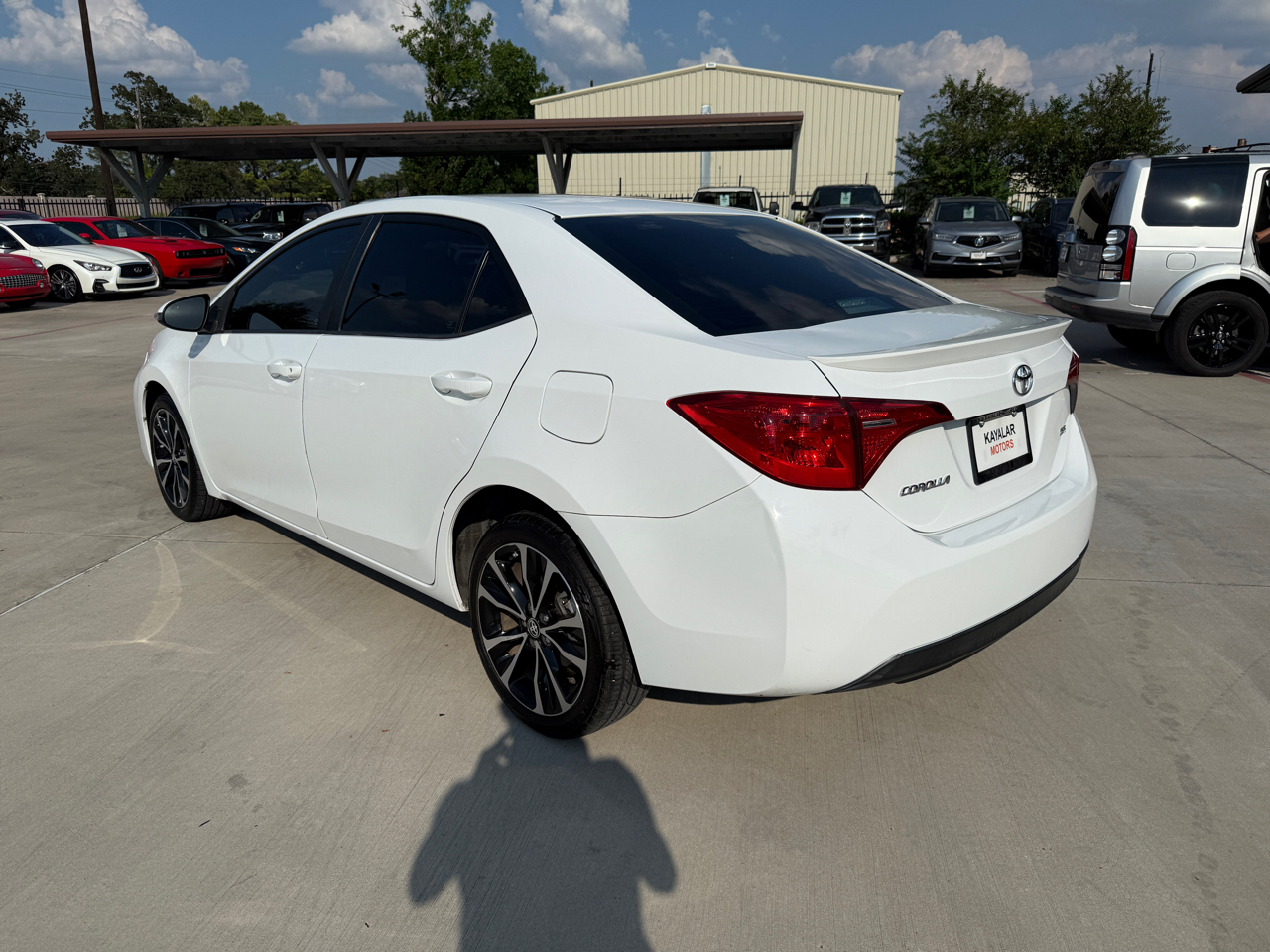 2017 Toyota Corolla LE photo 4