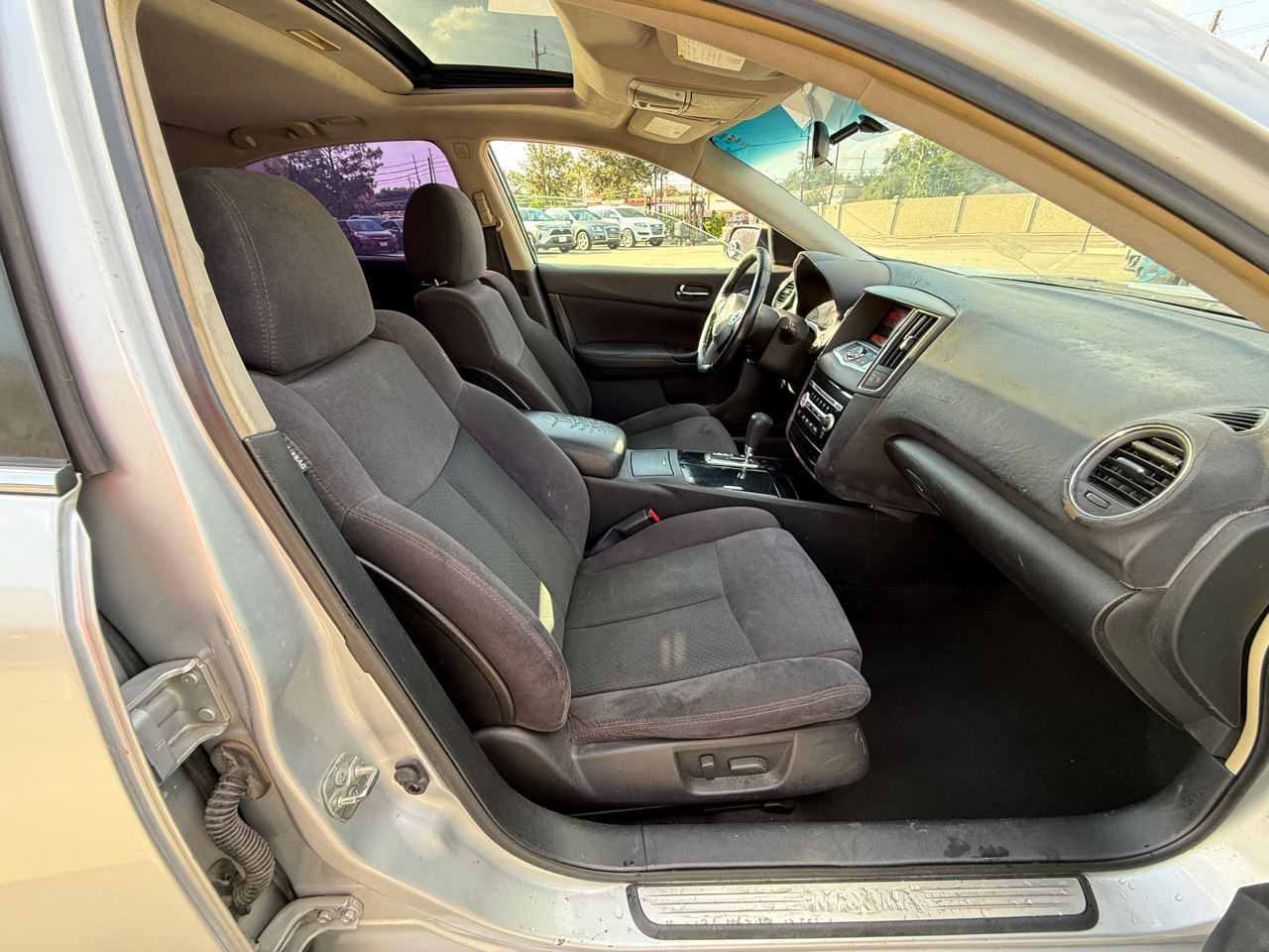 Nissan Maxima SV 2011