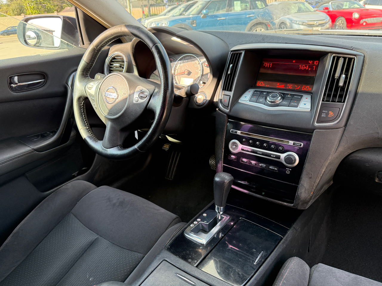 Nissan Maxima SV 2011