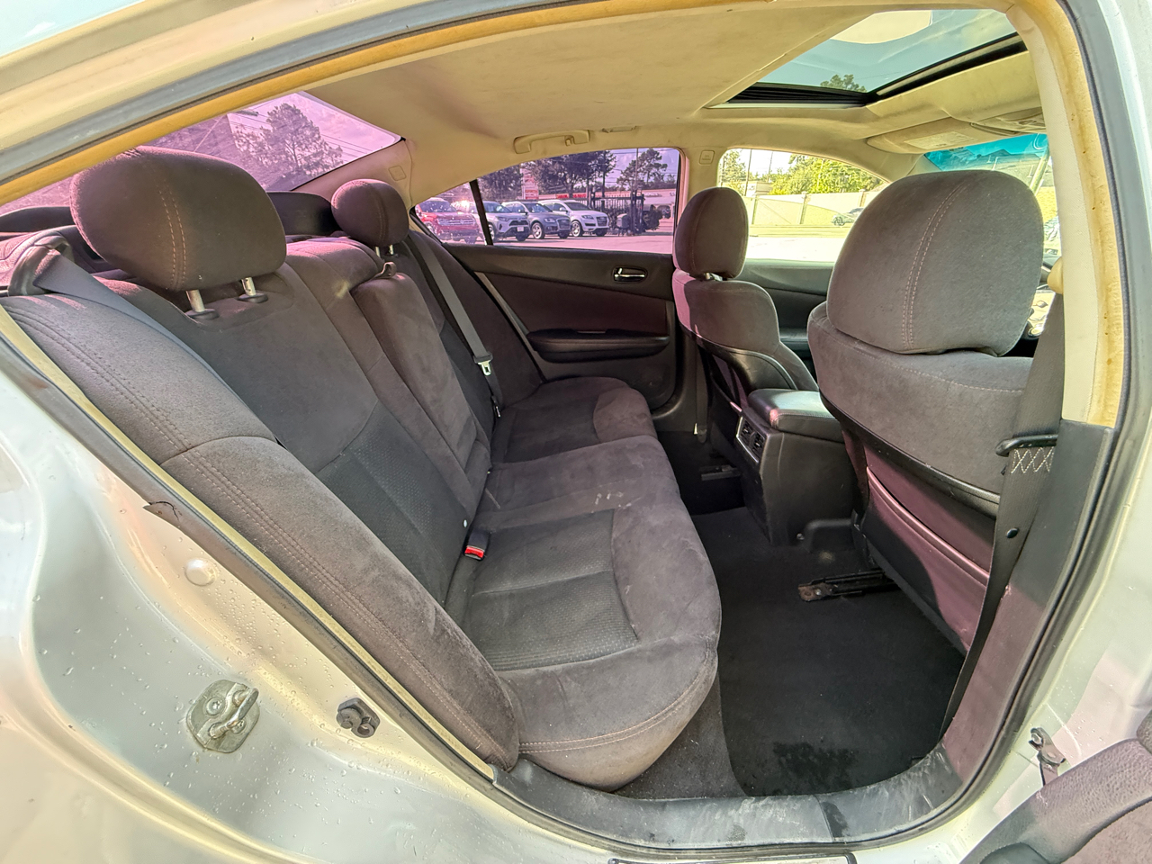 Nissan Maxima SV 2011