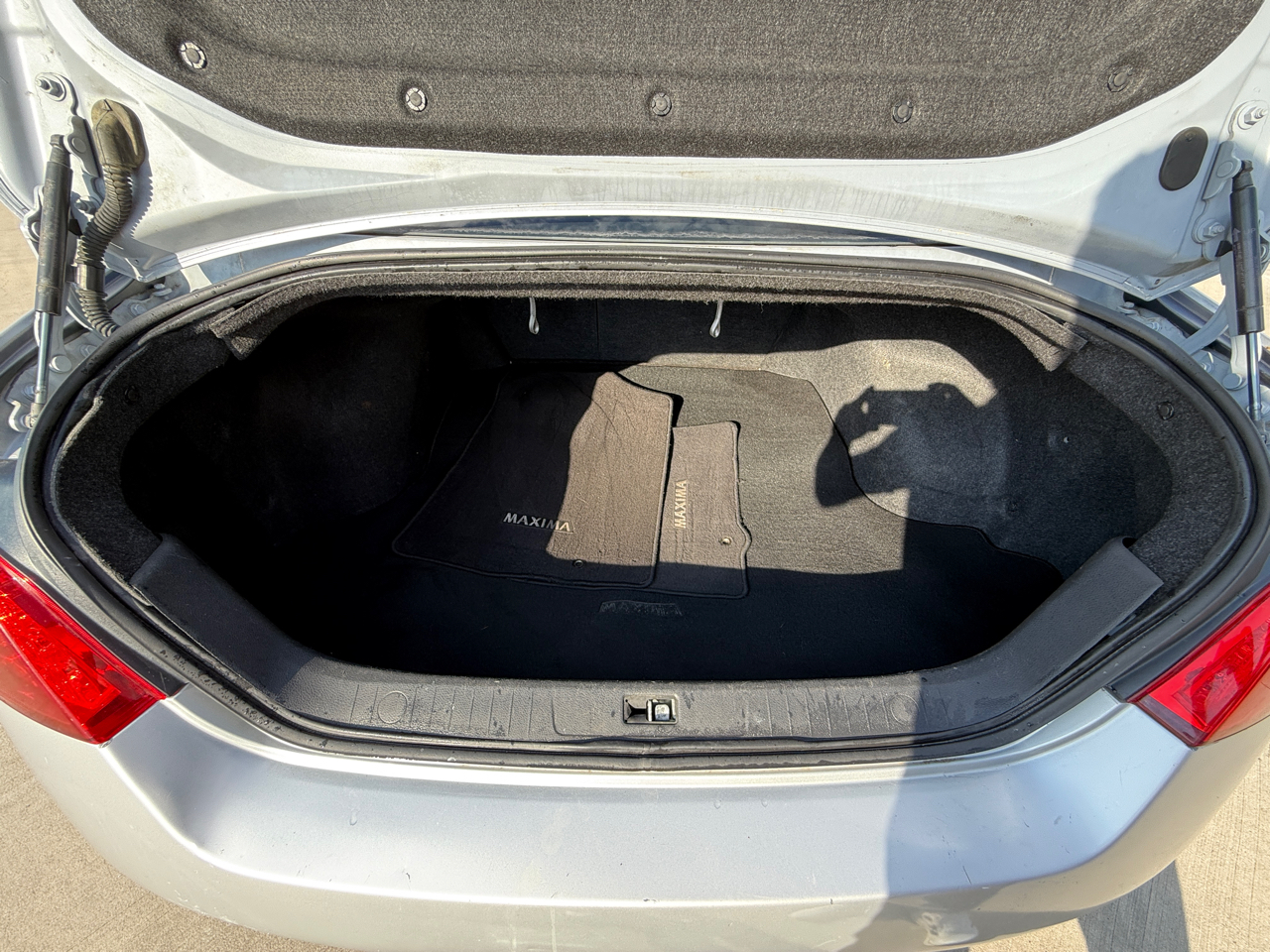 Nissan Maxima SV 2011