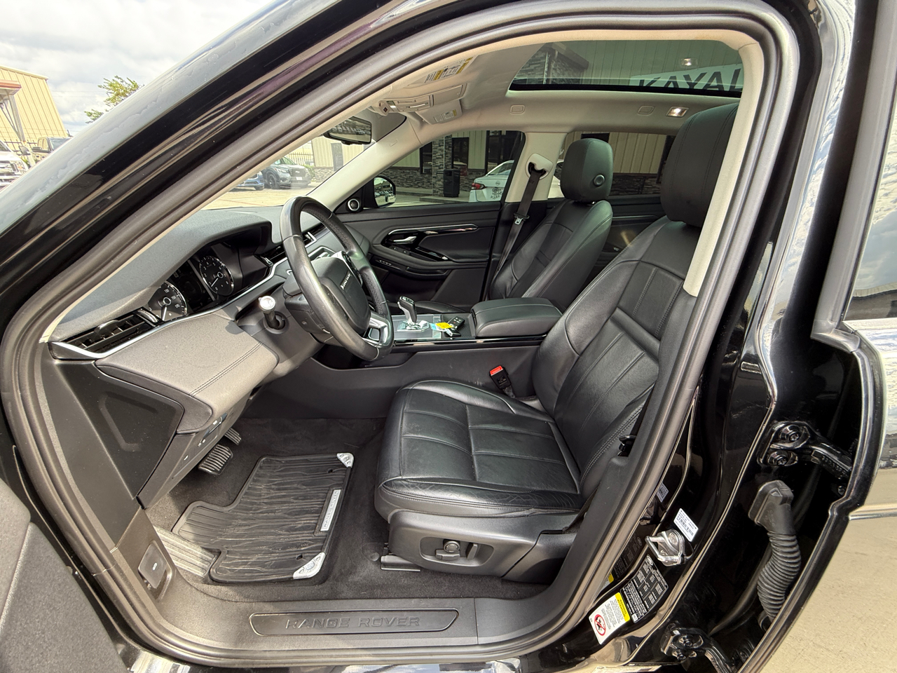 2020 Land Rover Range Rover Evoque S photo 8