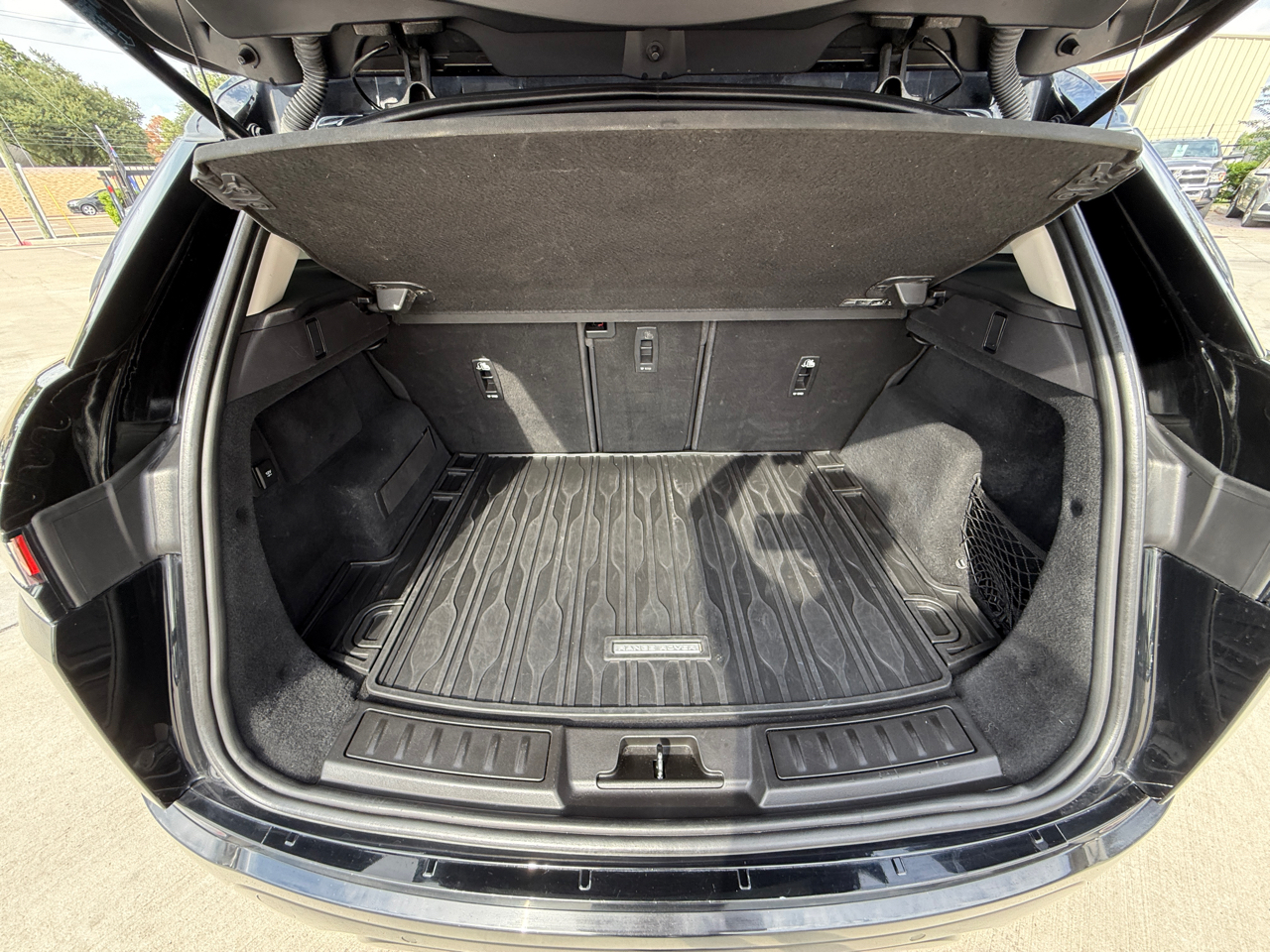 2020 Land Rover Range Rover Evoque S photo 14