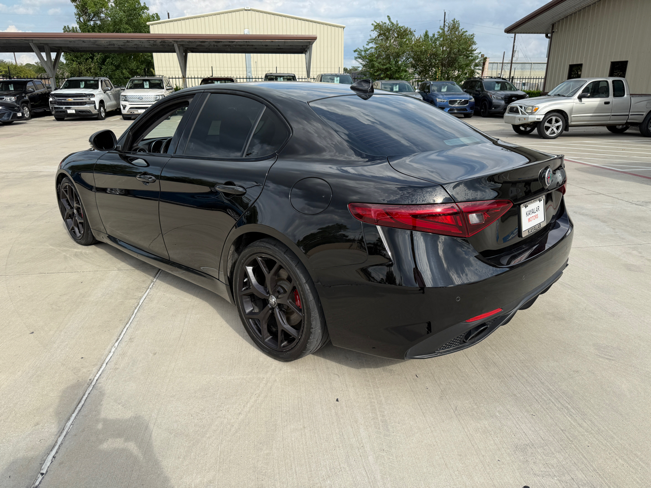 2020 Alfa Romeo Giulia Base photo 4