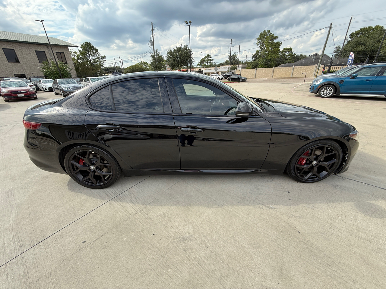 2020 Alfa Romeo Giulia Base photo 7