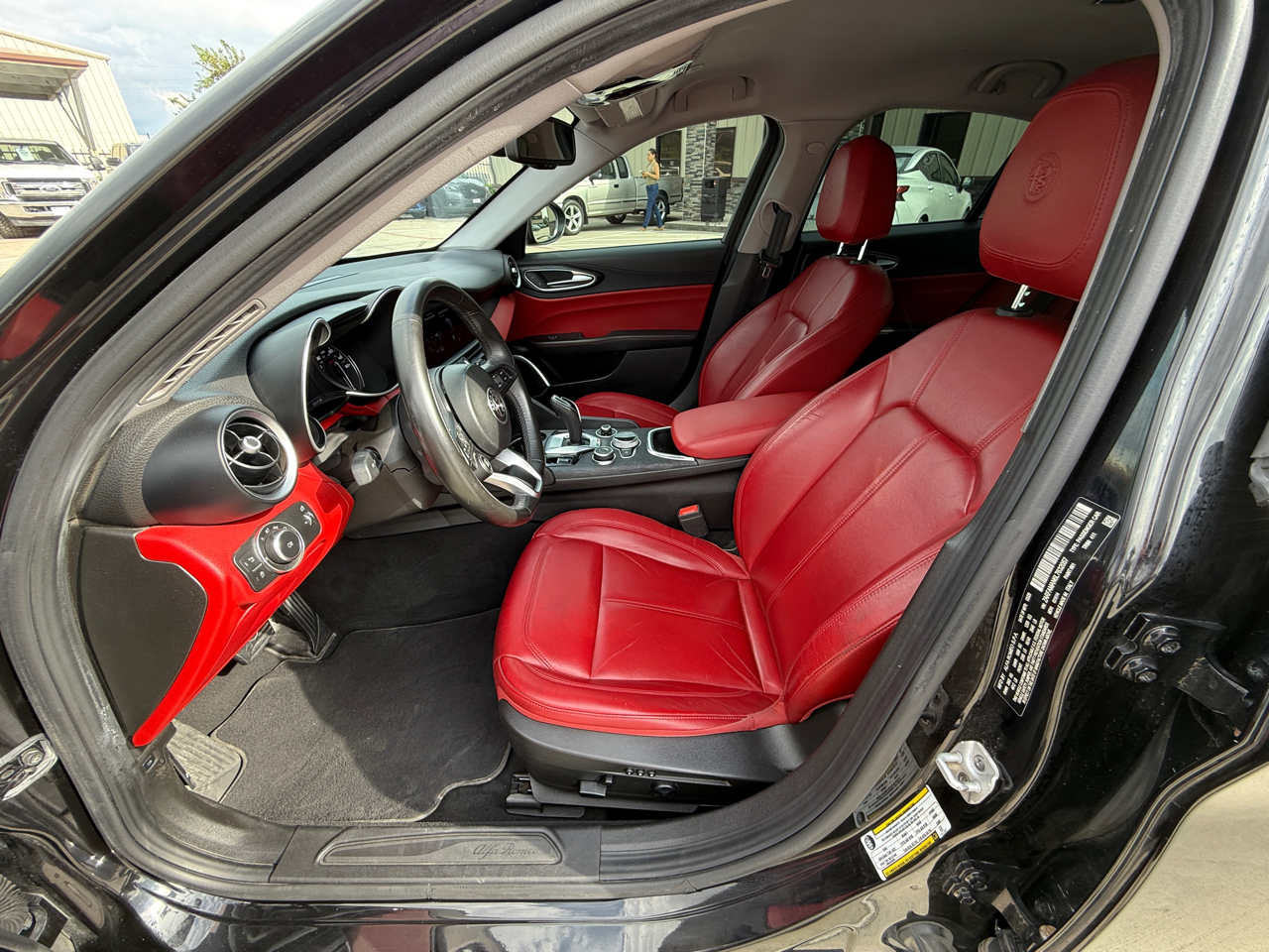 2020 Alfa Romeo Giulia Base photo 8