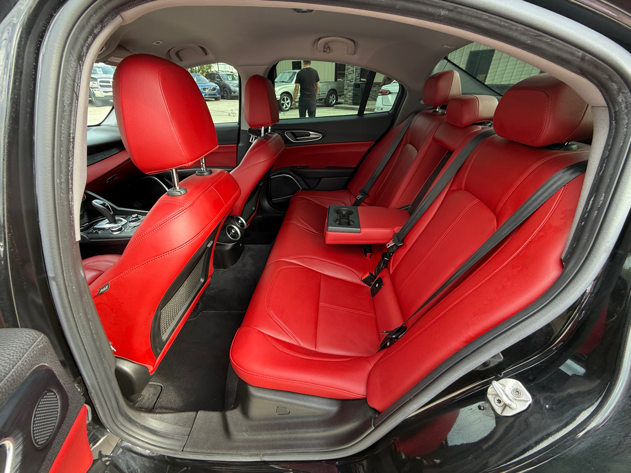 2020 Alfa Romeo Giulia Base photo 11