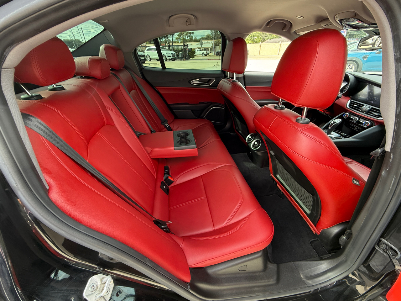 2020 Alfa Romeo Giulia Base photo 13