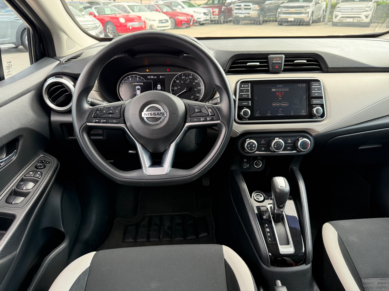 Nissan Versa SV 2021