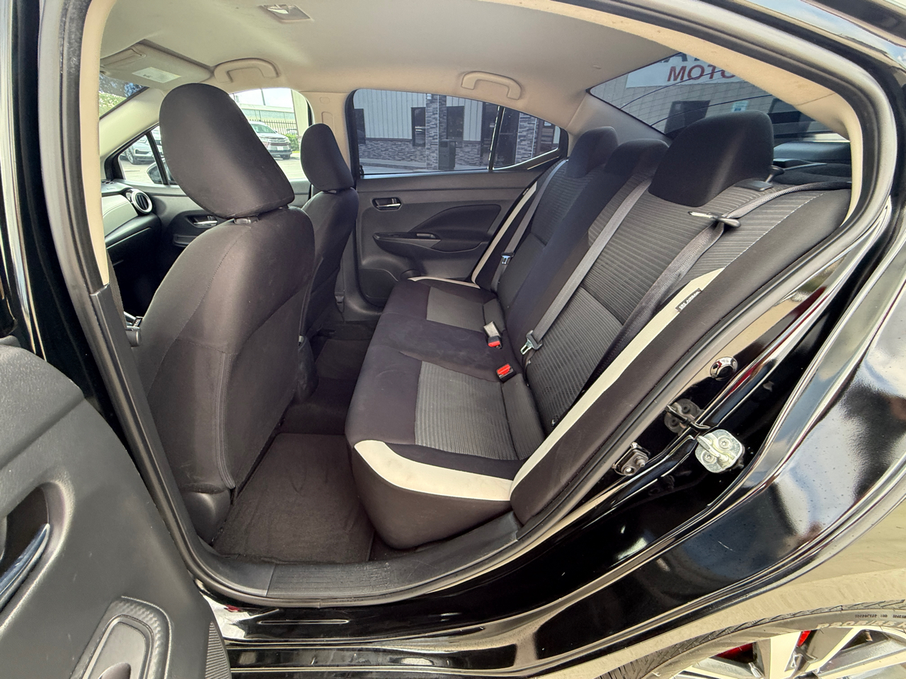 Nissan Versa SV 2021