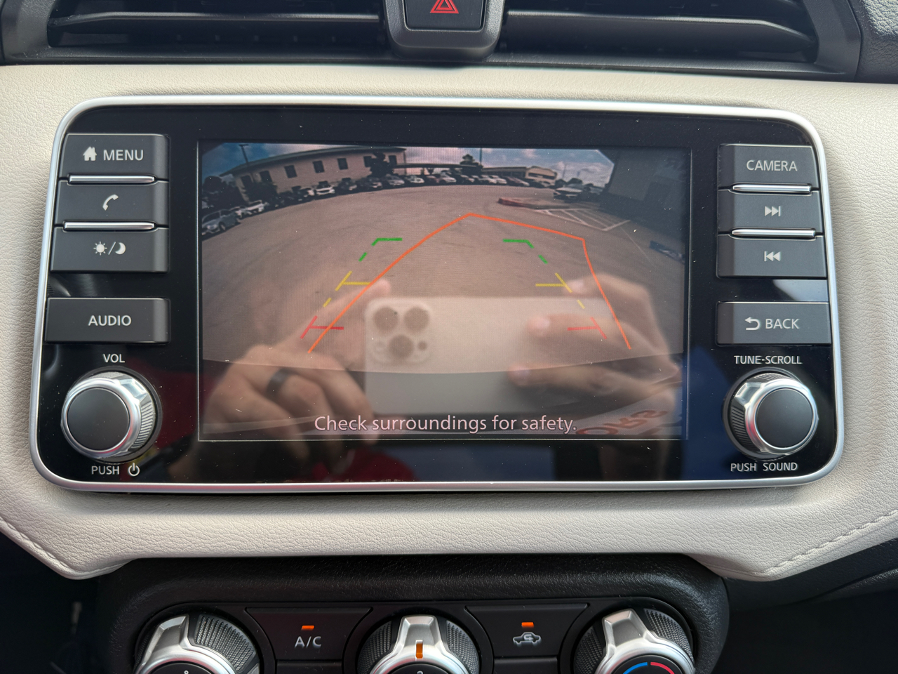 Nissan Versa SV 2021