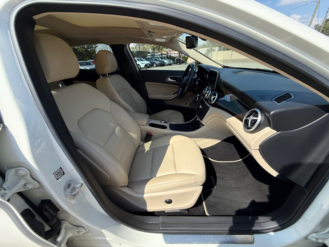 Mercedes-Benz GLA-Class GLA250 4MATIC 2015