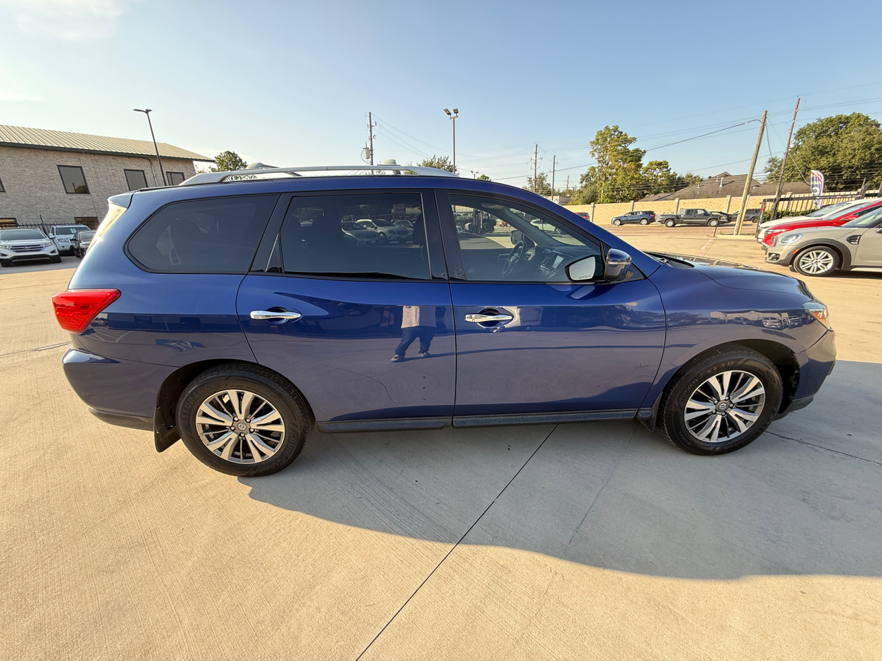 Nissan Pathfinder S 2WD 2019