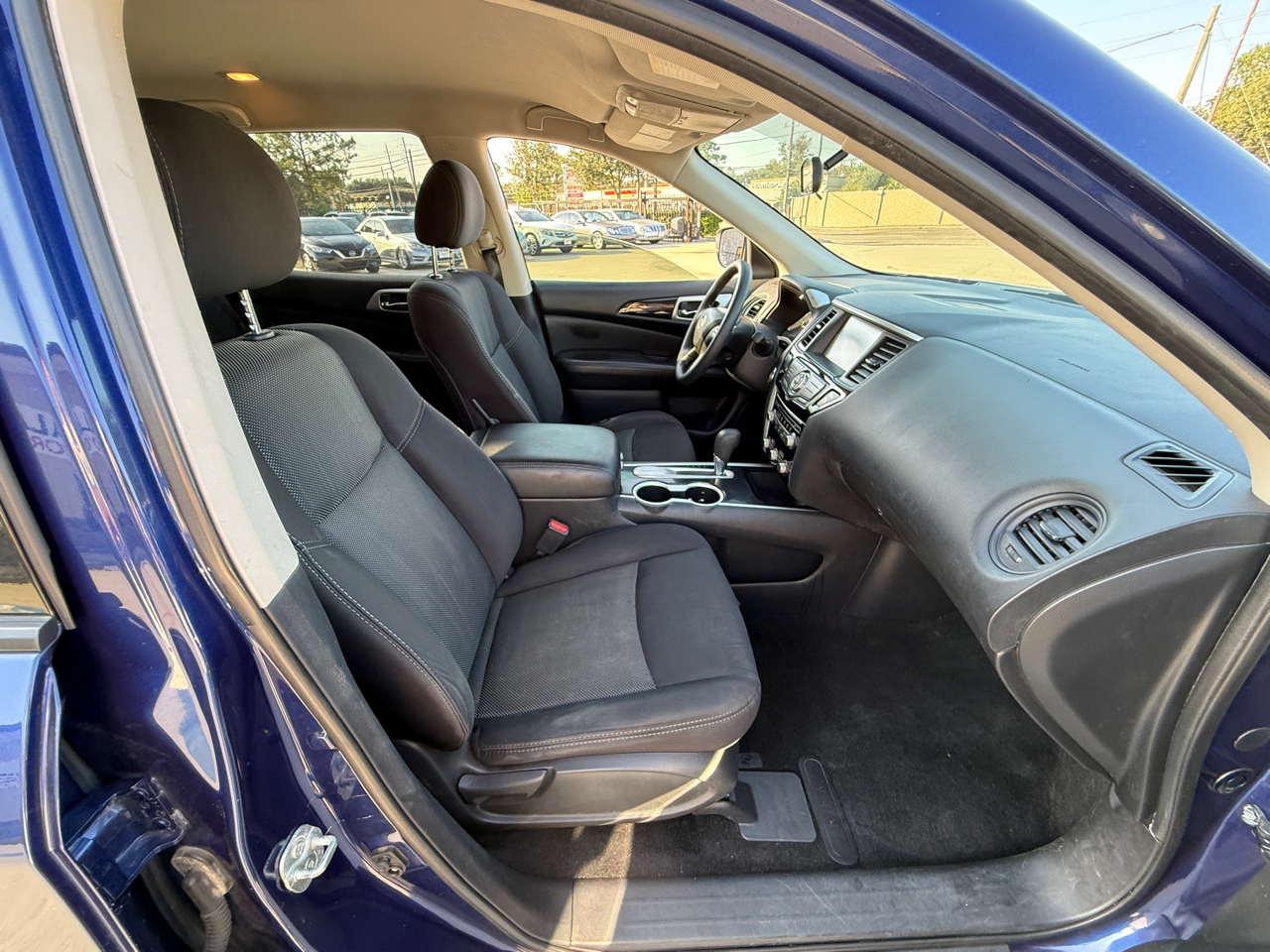 Nissan Pathfinder S 2WD 2019