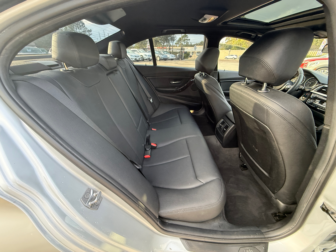 BMW 3-Series 320i Sedan 2016