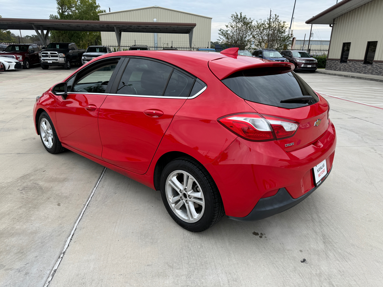 2017 Chevrolet Cruze LT photo 4