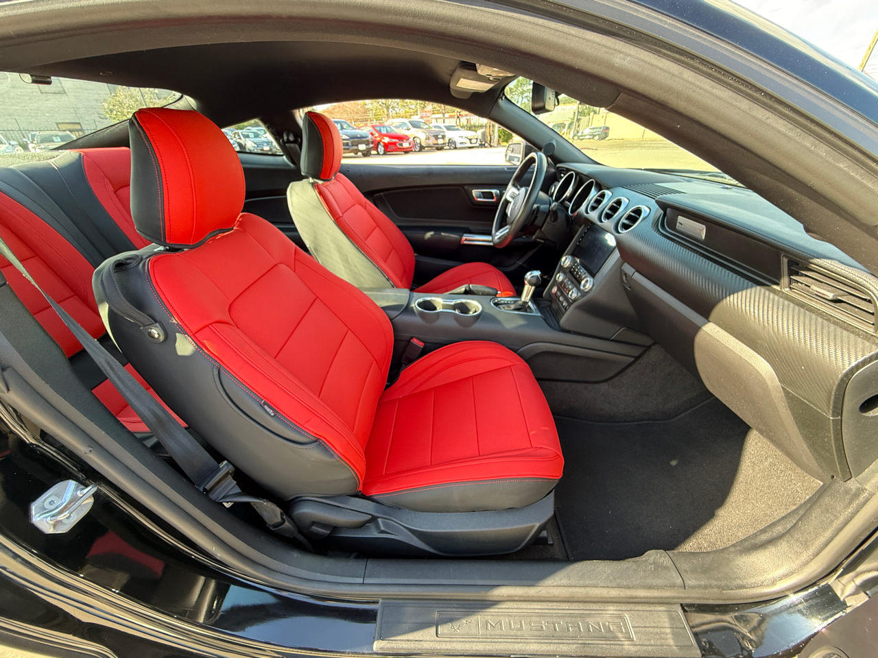 Ford Mustang EcoBoost Coupe 2018