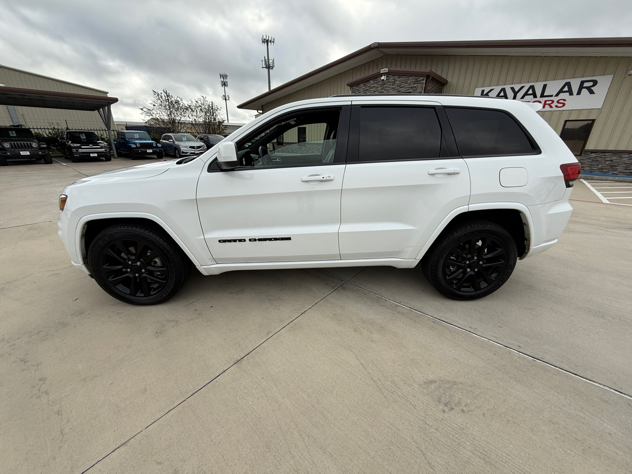 Jeep Grand Cherokee Laredo E 2WD 2021