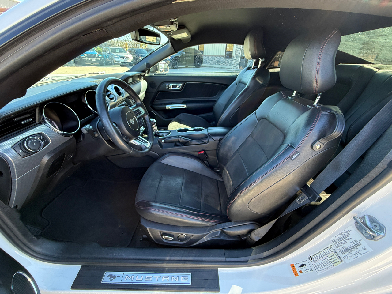 Ford Mustang GT Premium Coupe 2017