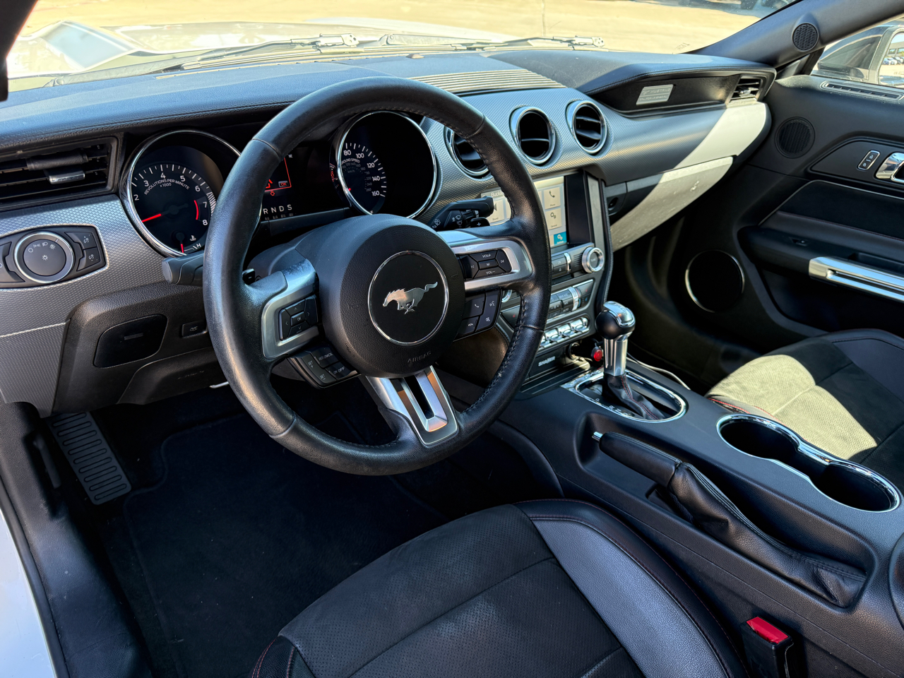 Ford Mustang GT Premium Coupe 2017