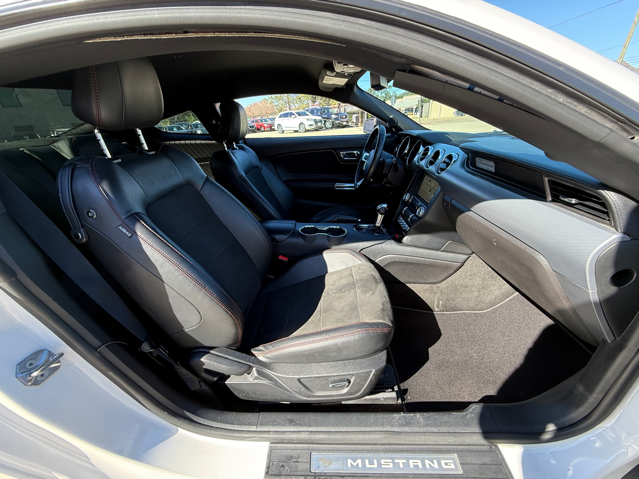 Ford Mustang GT Premium Coupe 2017