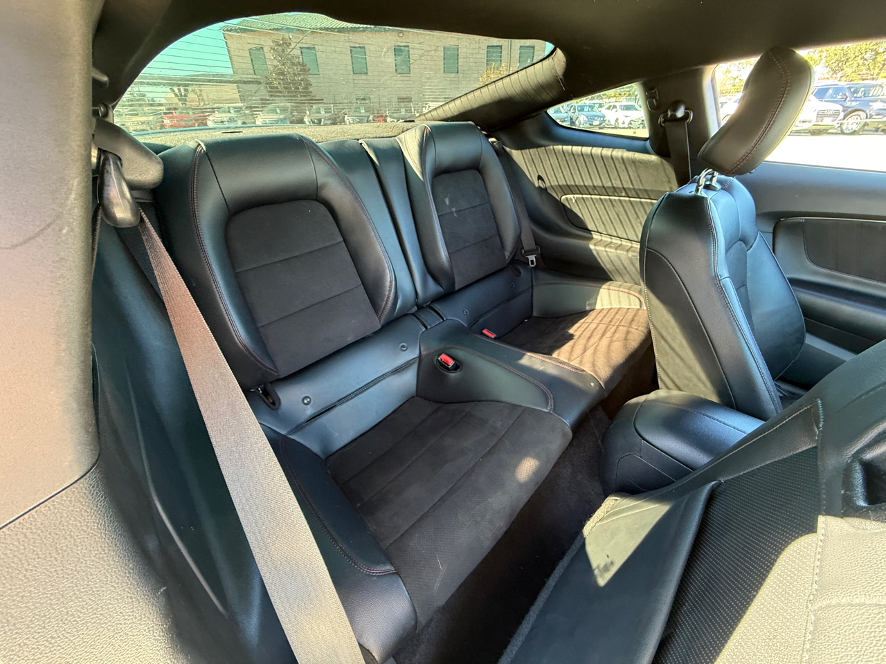 Ford Mustang GT Premium Coupe 2017