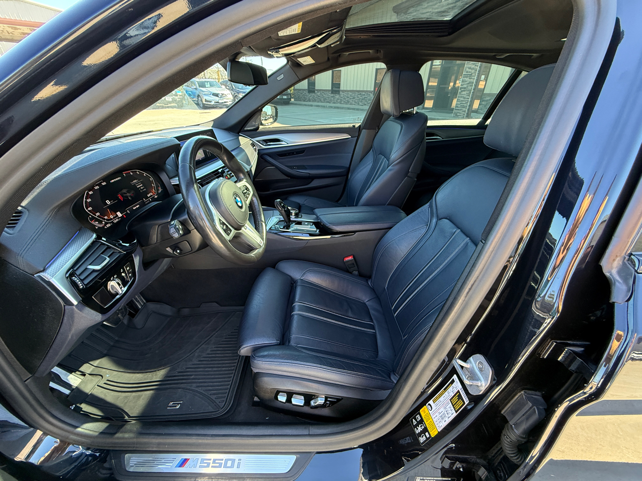 BMW 5-Series M550i xDrive 2020