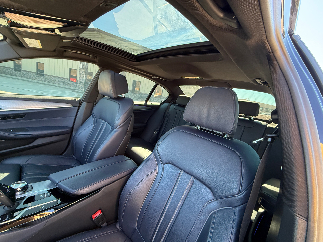 BMW 5-Series M550i xDrive 2020