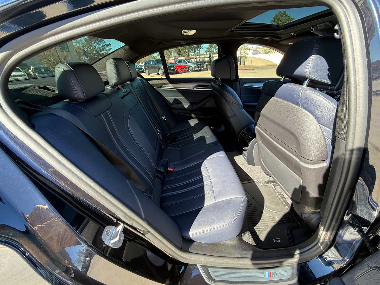 BMW 5-Series M550i xDrive 2020