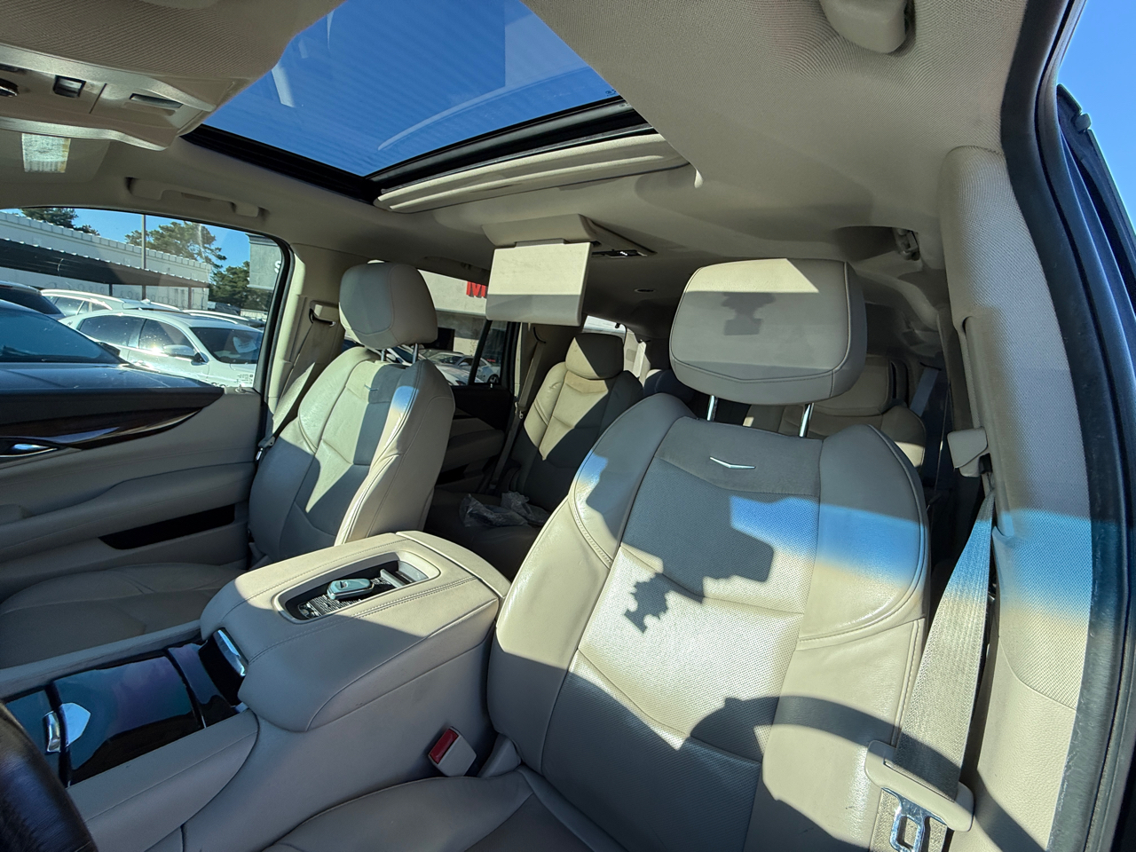 Cadillac Escalade 2WD 4dr Luxury Collection 2016