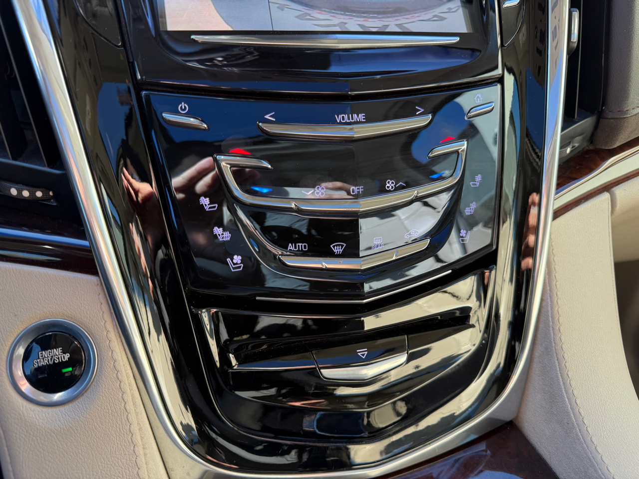 Cadillac Escalade 2WD 4dr Luxury Collection 2016