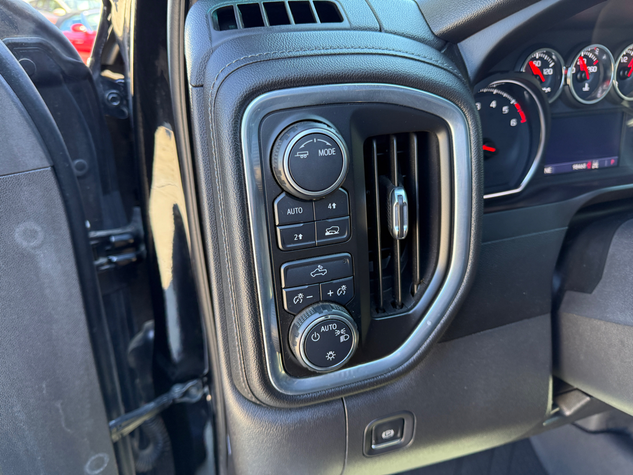 Chevrolet Silverado 1500 1LT Crew Cab 4WD 2020