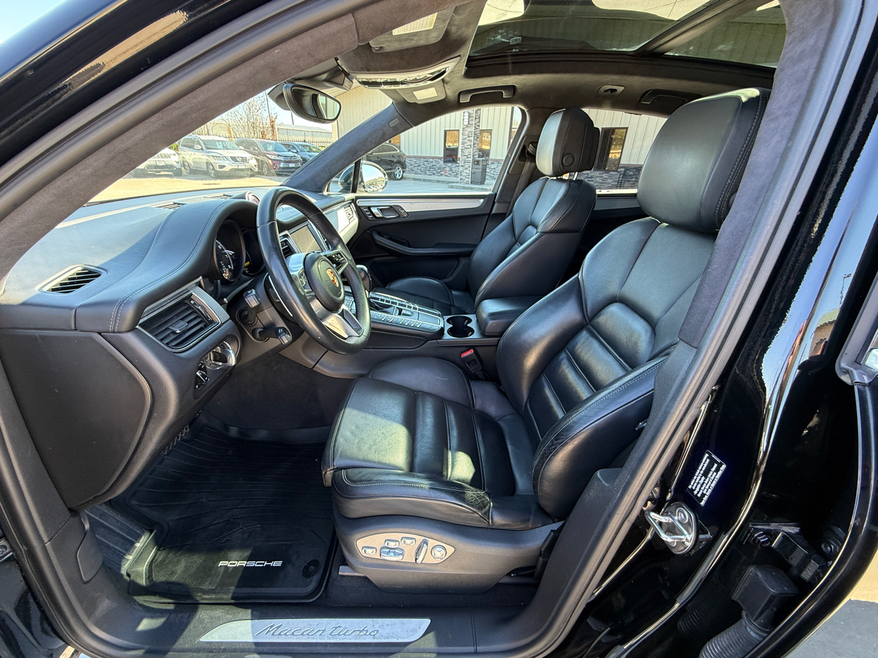 Porsche Macan Turbo 2015