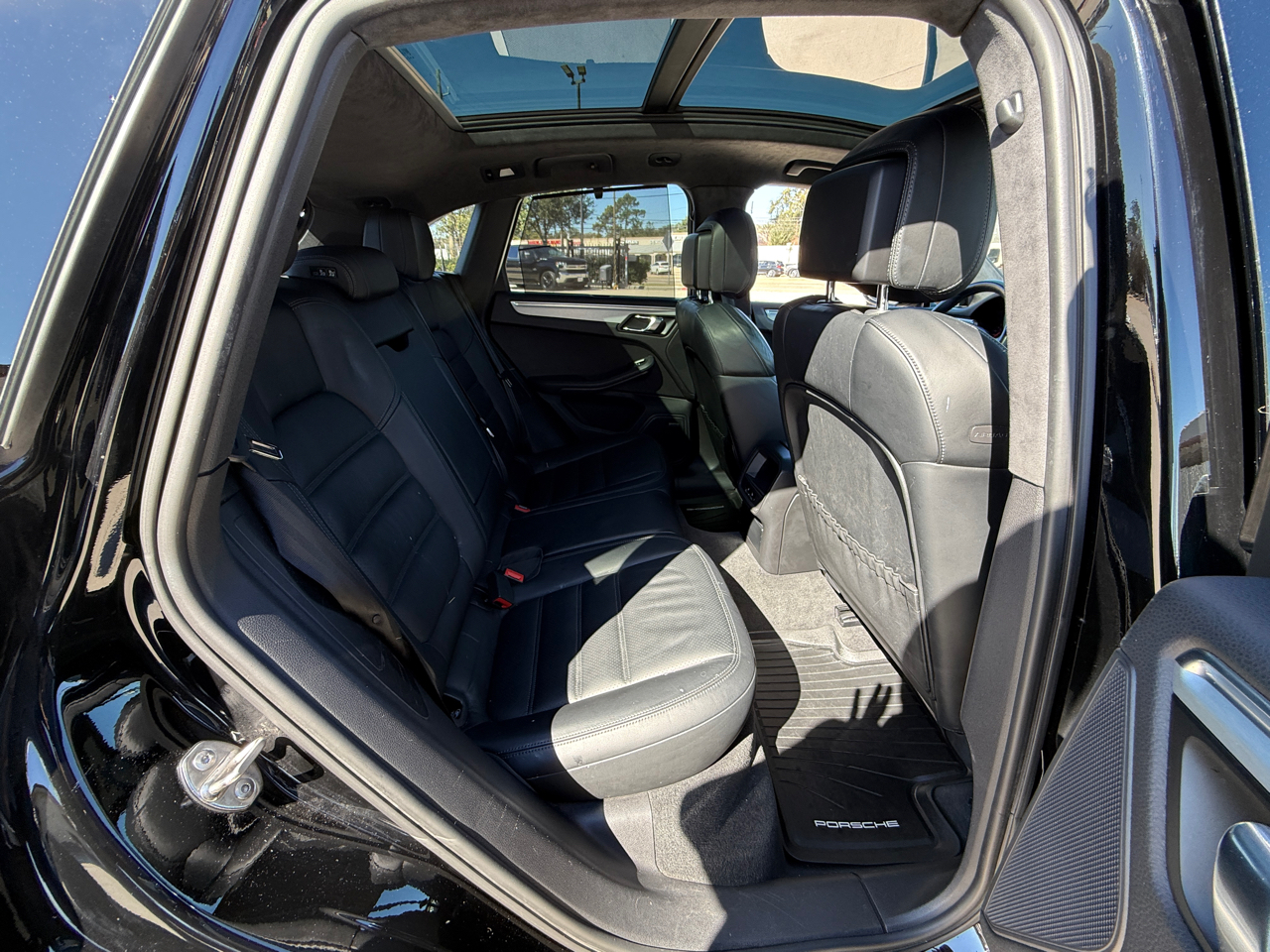 Porsche Macan Turbo 2015