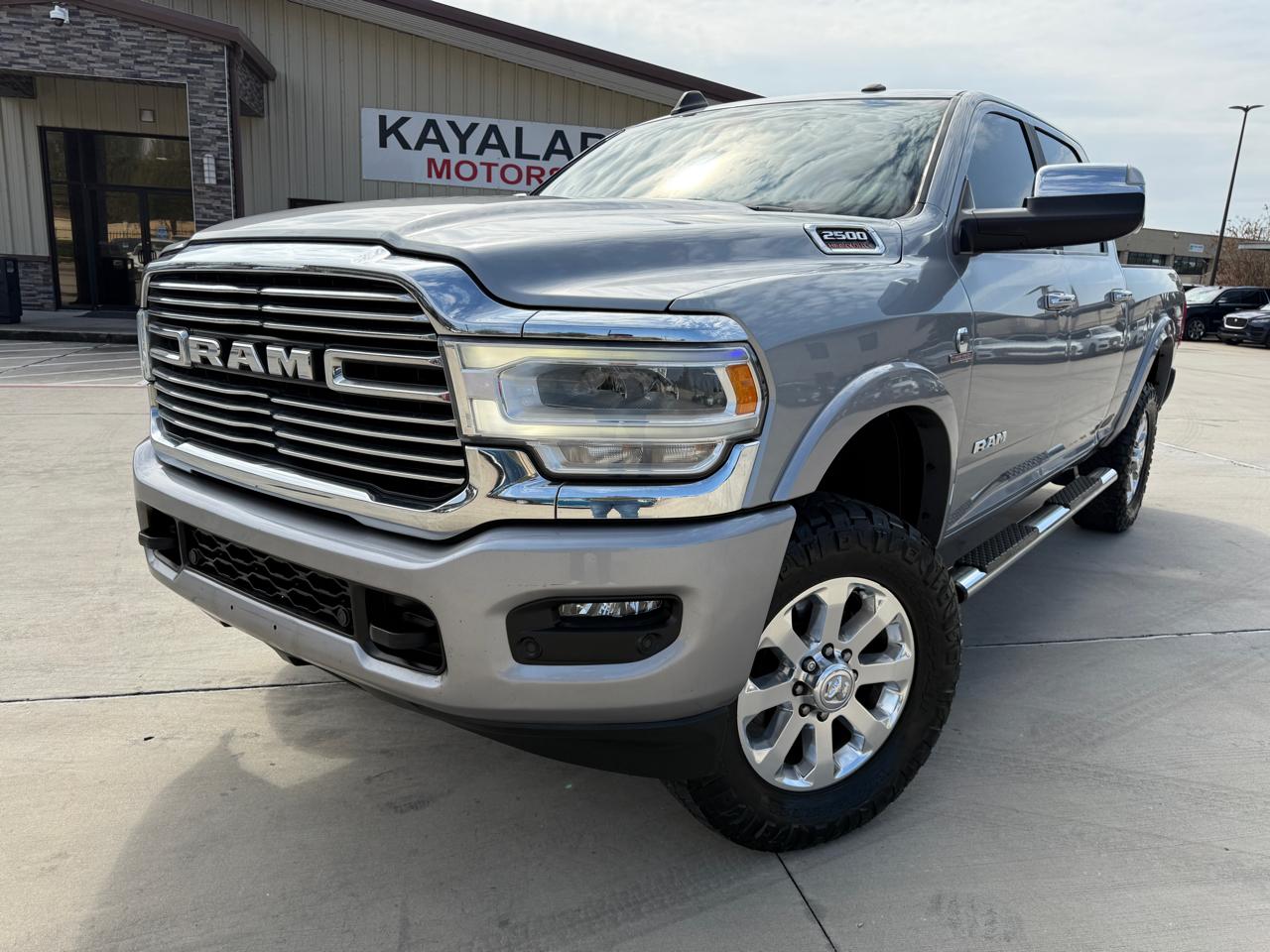 RAM 2500 Laramie Crew Cab SWB 4WD 2020