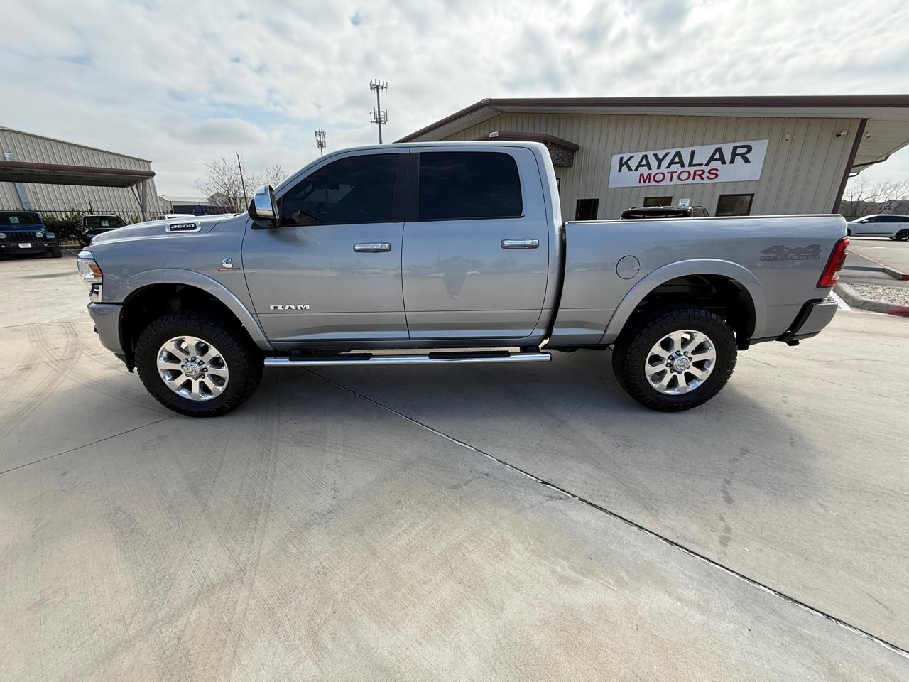 RAM 2500 Laramie Crew Cab SWB 4WD 2020