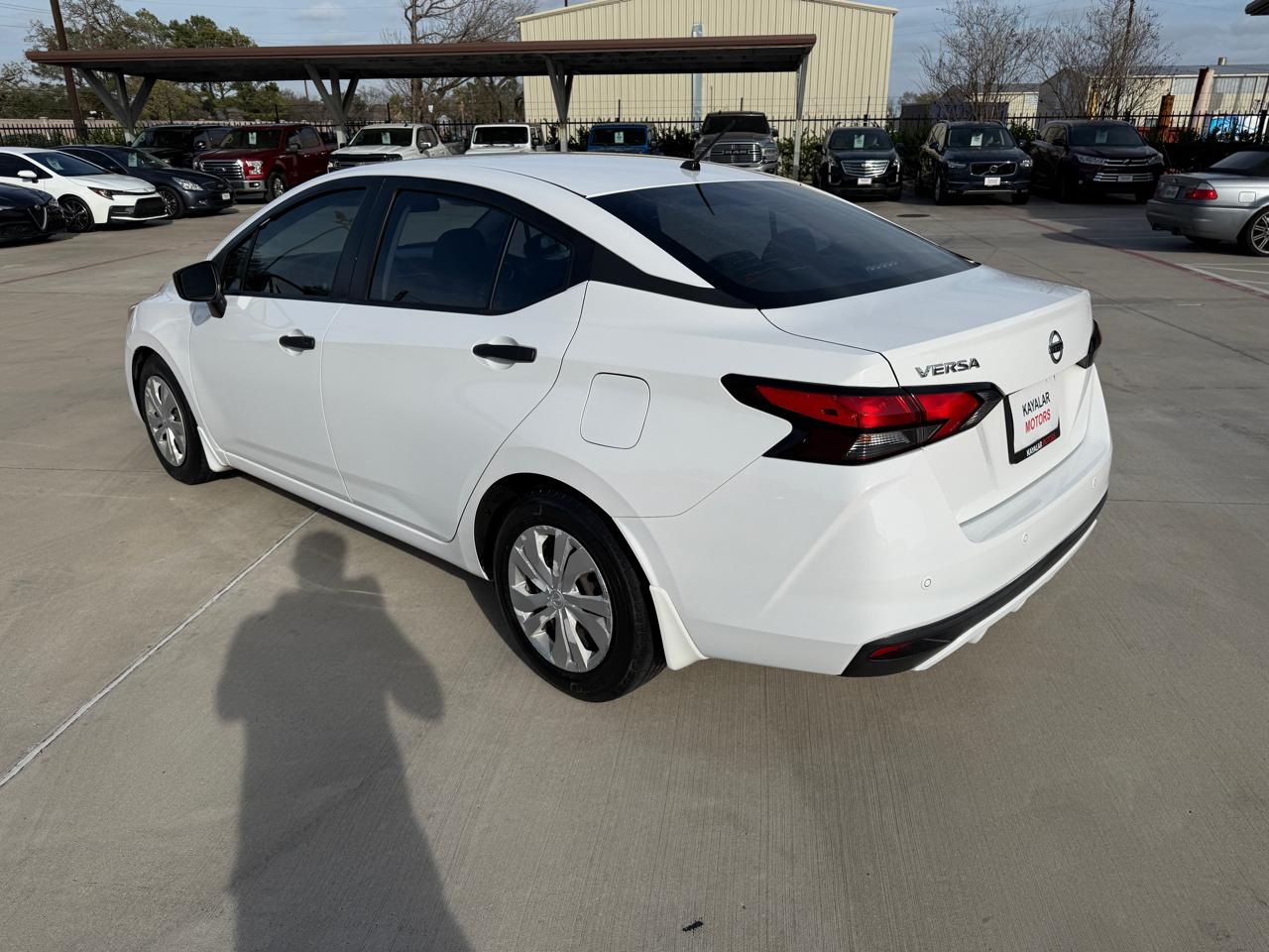 Nissan Versa S CVT 2020